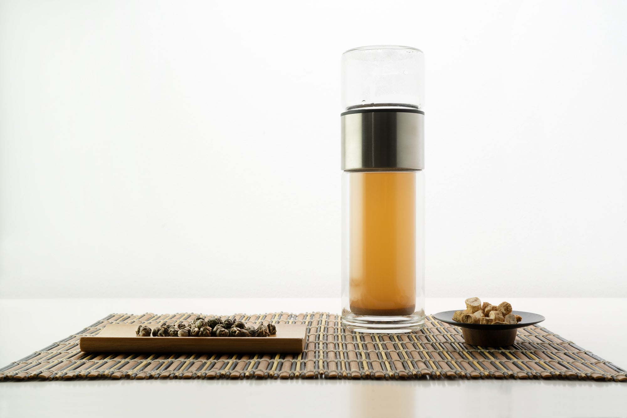 MOVE 3PM tea by noosha with green tea and ginseng